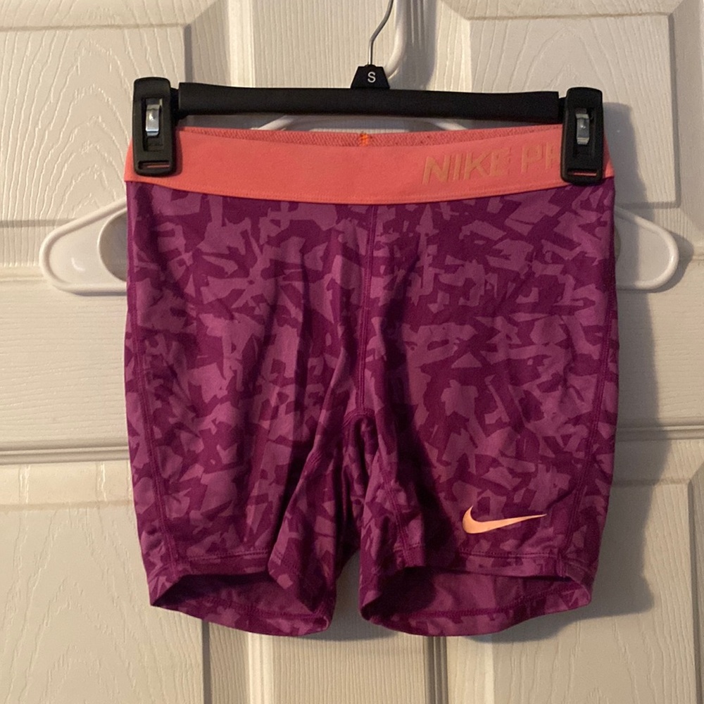 NIKE PROS